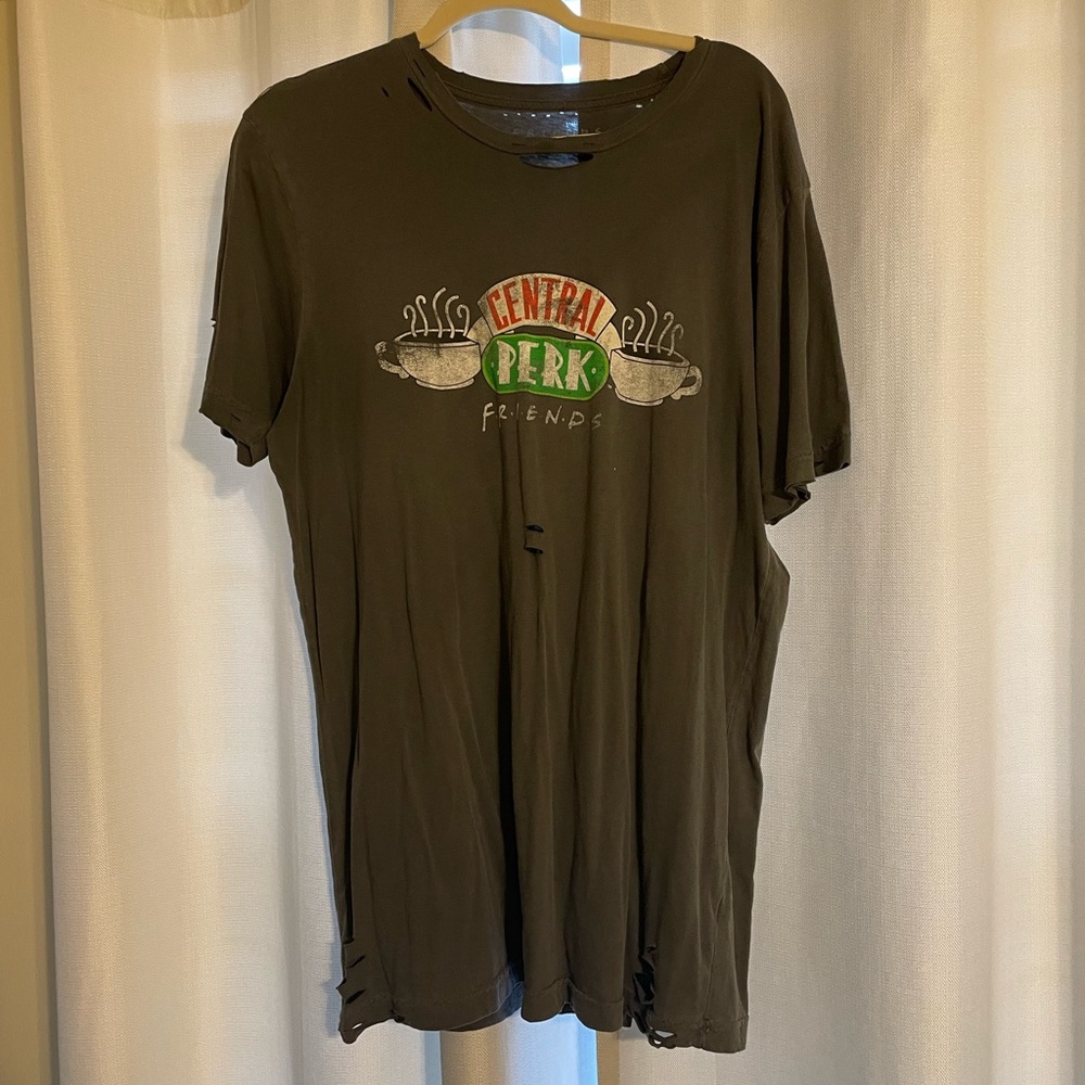Buckle FRIENDS Tee - worn once - great condition - L